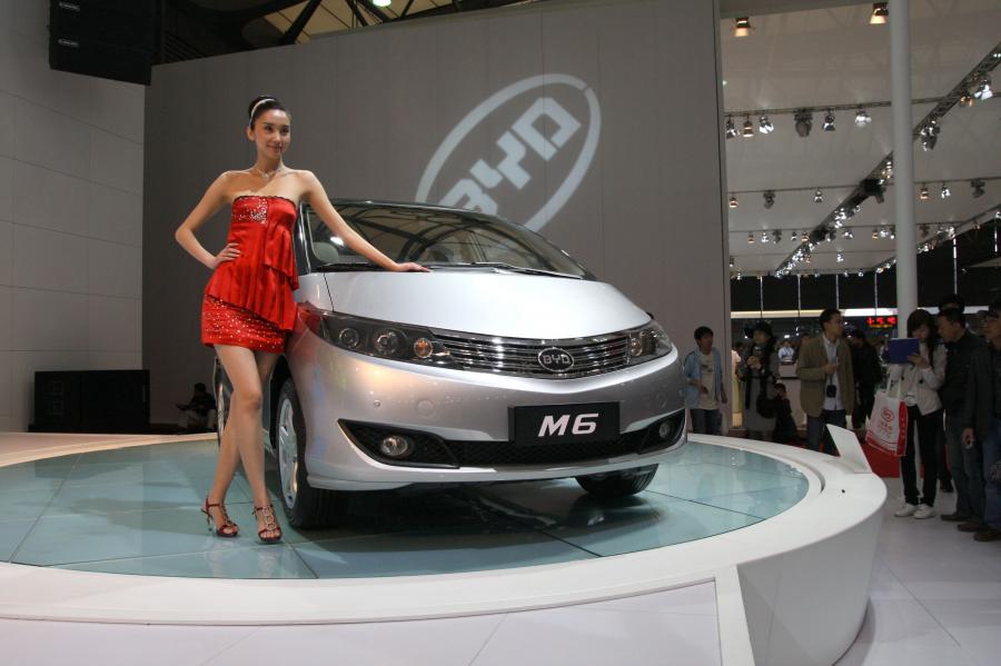  BYD M6 2010 года  (фото 13 из 23)